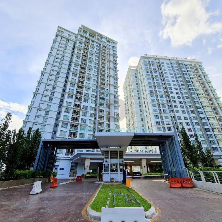 Shaftsbury Residence Cyberjaya With A Pool & Free Parking المظهر الخارجي الصورة